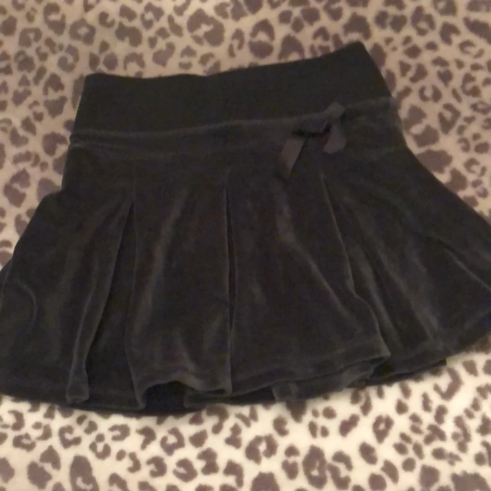 2005 GapKids Black Velour Pleated Skirt Size Small 6 7 Girls